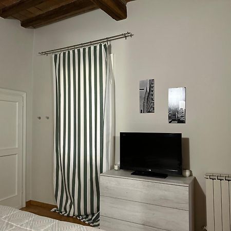 Maison Vert Appartamento In Centro Storico A Modena Módena Exterior foto